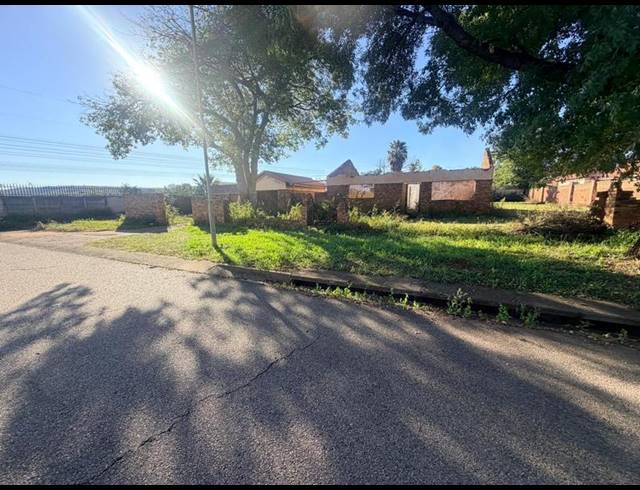 LAND FOR SALE IN ERASMIA